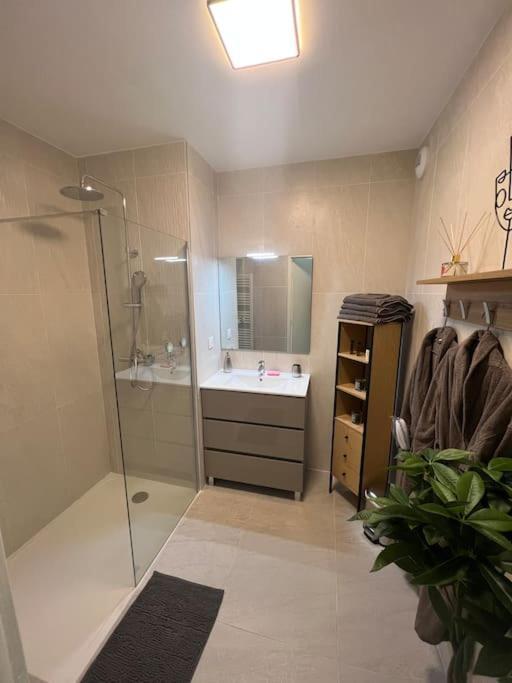 Apartment Superbe Neuf Aucalme